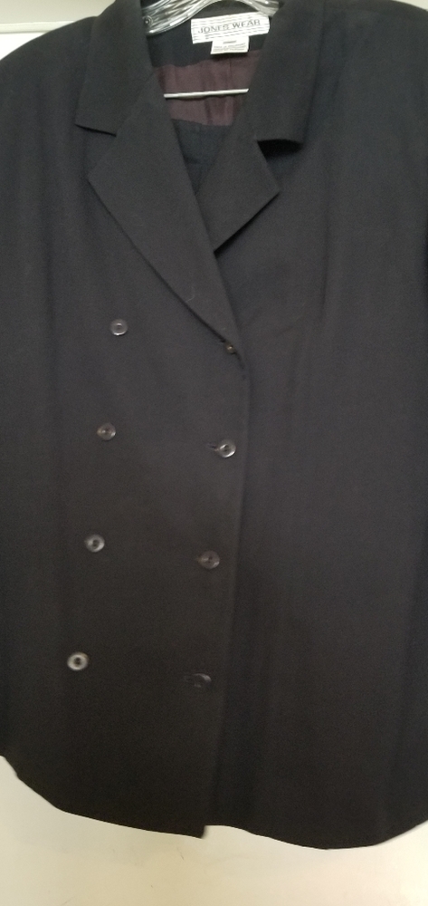 2 piece business suit in NAVY